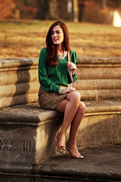 40 Best Sitting Photography Poses 40 Office Salt