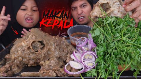 Pertama Kali Mukbang Kepala Kambing Utuh Mata Dia Paling Sedap