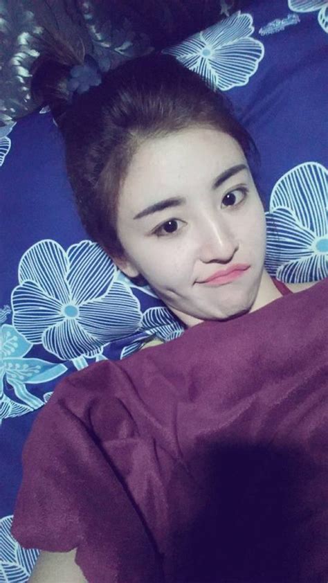 4 năm sau ngày bất ngờ nổi tiếng hot girl bánh tráng trộn hiện tại ra sao