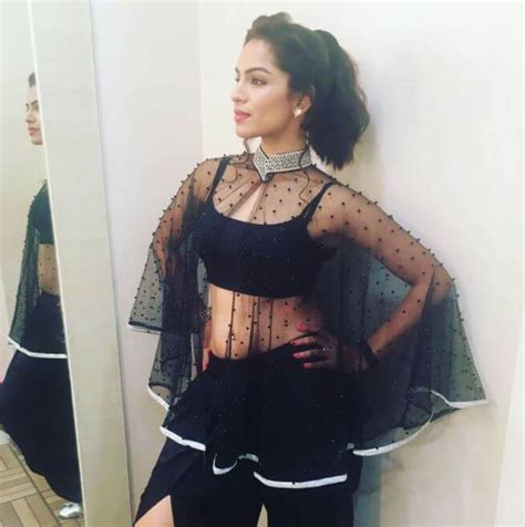 Shikha Singh Photo Pics 15 Unseen Hot Bikini Images HD