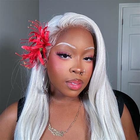 Yall know I love me a bold look and kymbas_beauty(IG) did just that