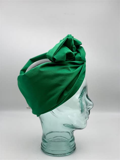 Kiss Emerald Green Do The Twist
