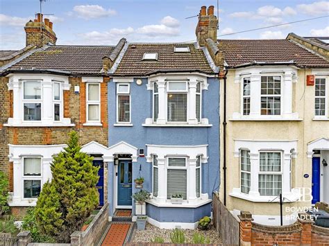 West Grove Woodford Green 4 Bed Terraced House For Sale £650 000