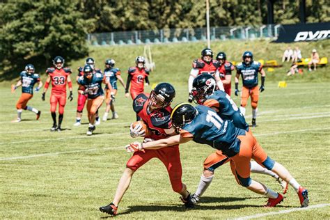 Amerikietiško Futbolo Pionieriai Vilniaus „iron Wolves Komanda
