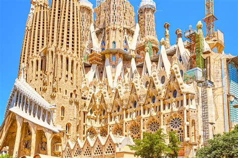 Visitar La Sagrada Familia Por Libre O Tour Guiado