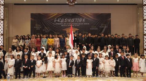 Graduation Class Of Sekolah Globe National Plus Youtube