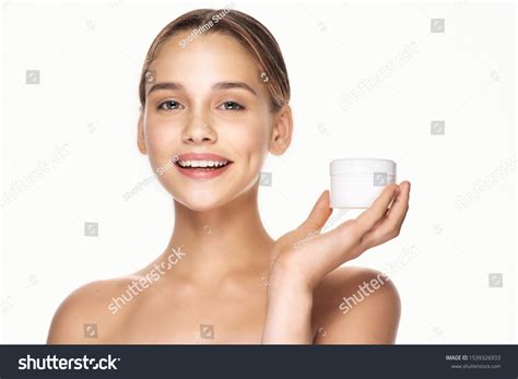 Naked Shoulders Clean Skin Happy Girl Stock Photo Edit Now 1539326933