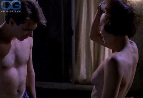 Samantha Mathis Nude Pictures Onlyfans Leaks Playboy Photos Sex Scene Uncensored