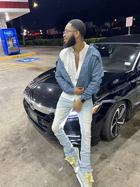 The Perfect Guy On Twitter Na Im Eatin His Ass