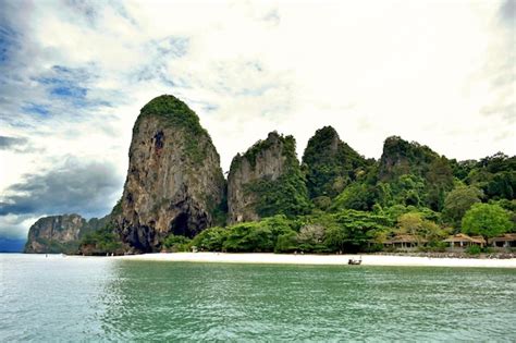 Premium Photo Scenic View Of Bay Against Sky