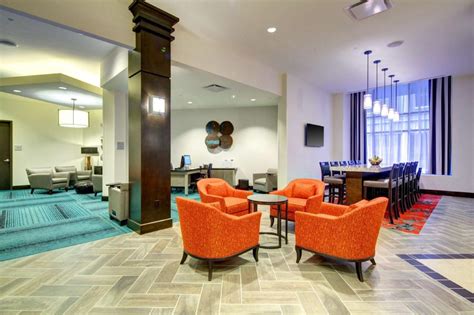 Hampton Inn and Suites Roanoke Downtown Hotel (Roanoke (VA)) - Deals ...