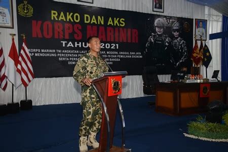 Di Pantai Baruna Malang Marinir Rapat Komando Dan Apel Komandan Satuan