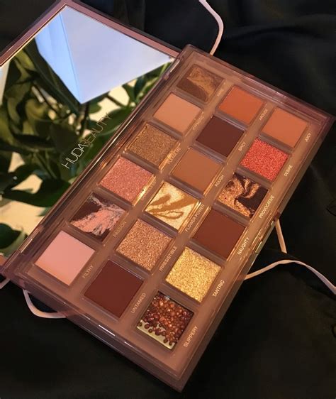 Дьяволически соблазнительная палетка Naughty Nude от Huda Beauty Отзывы покупателей Косметиста