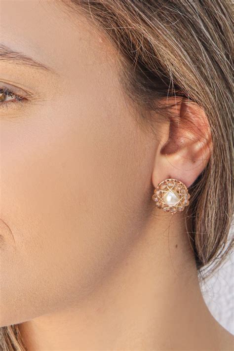 Brinco Bordado A M O Cristais Nude E P Rola Abs Folheado Em Ouro K Magrini Joias