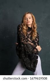 Pretty Slender Blonde Woman Standing Nude Stock Photo 1511832830 Shutterstock