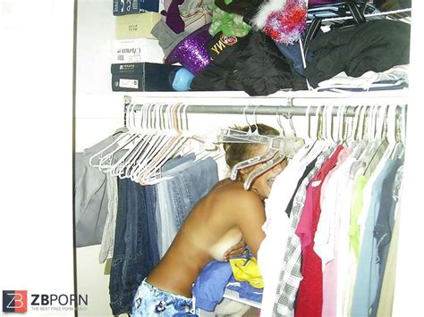 Embarrassed Naked Damsels Zb Porn