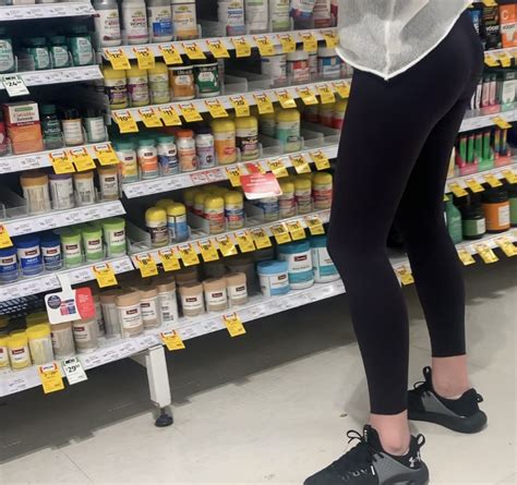 Petite White Girl With A Juicy Ass Faceshots Oc Spandex Leggings Yoga Pants Forum