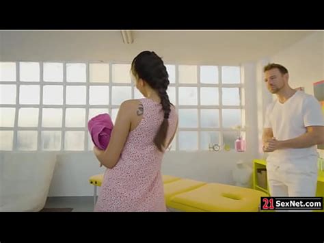 Brunette Client Oiled Then Gets Fucked Hard After Massage XVIDEOS