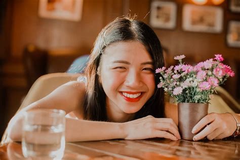 Cuộc sống sau khi trở về nước của hot girl ống nghiệm Phạm Tường Lan Thy