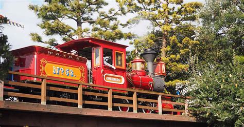 Steam Locomotives At Disney Parks Around The World | Steam Giants