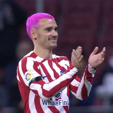Griezmann Tampil Dengan Rambut Baru Berwarna Pink Netizen Kesedihan
