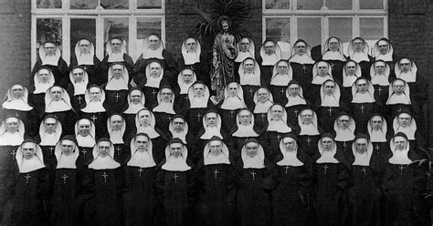 Seksueel Misbruik In Het Klooster Moeder Overste Duwde Mijn Hoofd Tegen Haar Vagina En Siste