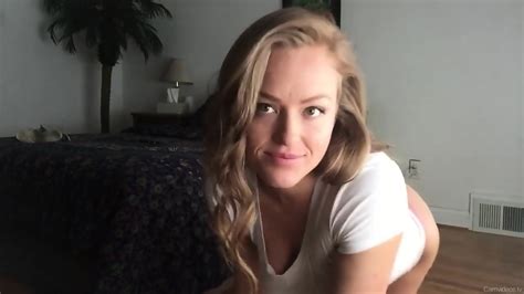 Denise Foxxx Glass Anal Toy After Strip Show