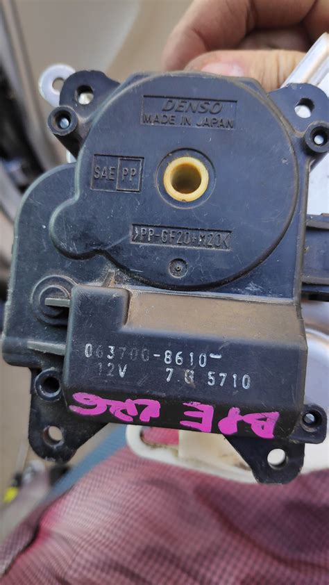 Замена сервопривода печки BL5 — Subaru Legacy (BL/BP), 3 л, 2005 года ...