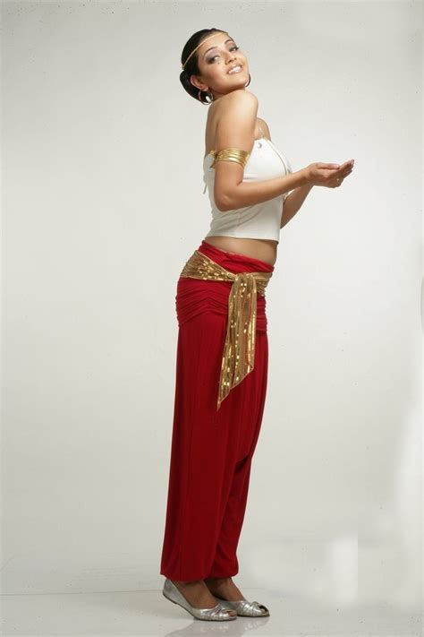 Kajal Agarwal Navel Show Hot Sexy Pics