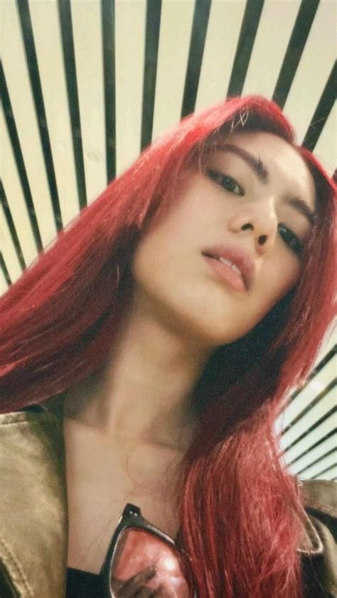 Bini Mikha Pretty Brunette Pretty Red Hair Red Hair