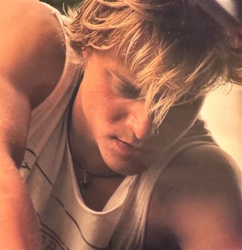 Pin By Daniella Tesaa On Jj Outer Banks Hot Actors Jj Outer Banks Cute Jj Outer Banks Videos