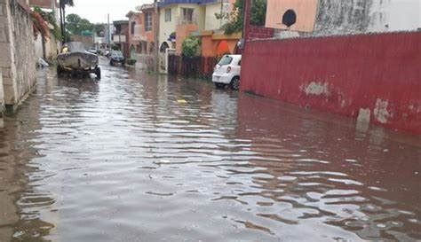 Fuertes lluvias en Campeche por paso de onda tropical número 21 dejan