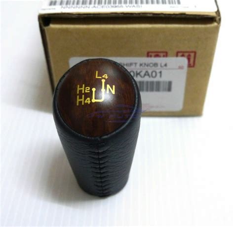 Genuine Leather Wooden Shift Gear Knob 4WD Fit Toyota Hilux SR5 MK6