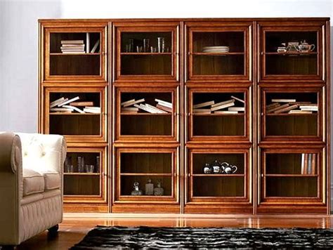 Шкаф за книги