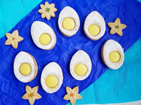 виЕЛИца от вкусове: Великденски сладки - яйца от маслено тесто