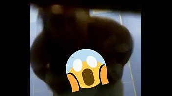 un sexy baile en la ducha bañandome XVIDEOS