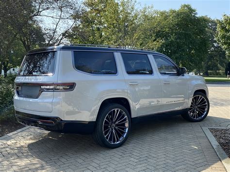 5 Things To Know About The Jeep Grand Wagoneer Concept