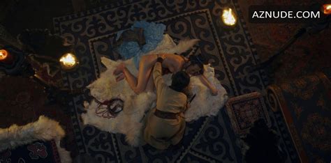 ESTHER LOW Nude AZNude