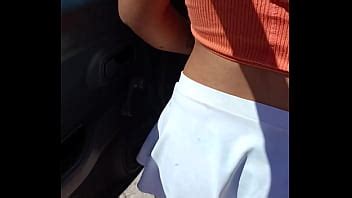 Puta mexicana enseña el culo en público y se lo manosean a placer XVIDEOS