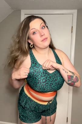 Green Leopard Scoop Neck Sporty Bikini Top With Boy Short Set