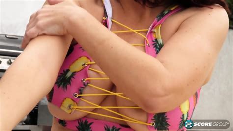 MILF S Poolside Hairy Snatch Show