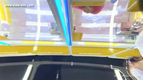 Peeping Chinese Amateur Upskirt