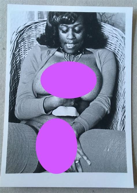 EROTIK Amateur Model Akt Nackt Foto er er EROTICA Gebraucht in Wallisellen für CHF