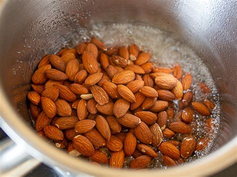 Рецепт жареного миндаля в сахаре с фото пошагово на Вкусном Блоге