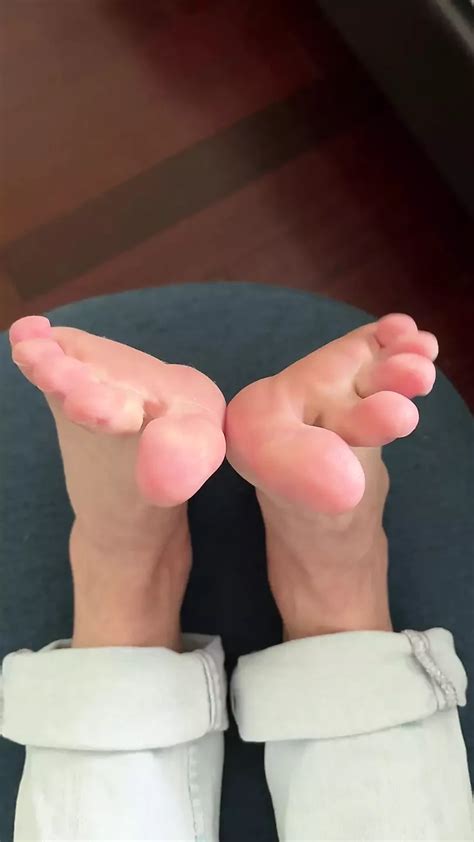 Suck My Toes Gay Amateur Amateur Porn Feat Barefoot Blake Xhamster