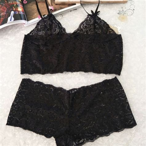 Set Bra Lingerie Model Lilit Dada Celana Dalam Motif Bunga Bahan Lace Tipis Untuk Wanita