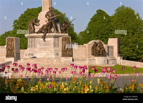 War Memorial Port Sunlight Wirral England Stock Photo Alamy