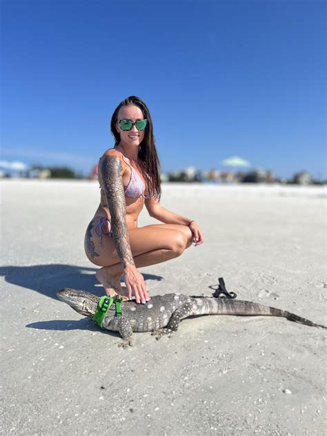 I Made A Friend At The Beach Bikini Hot Sex Photos