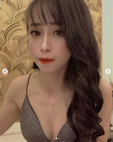 Hot Girl V Thu T Vi T Nam Khoe C B Ng V N Ng I M