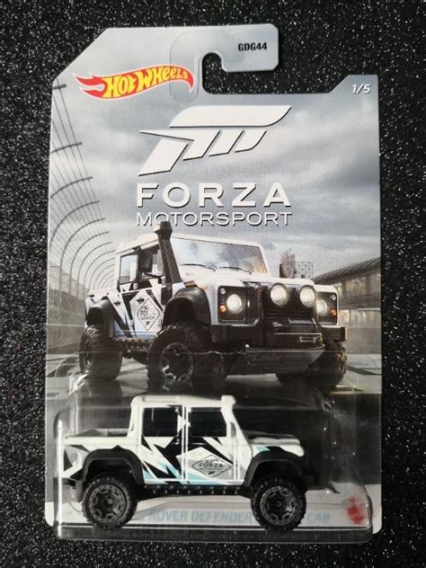 Hot Wheels 15 Land Rover Defender Double Cab Forza Motorsport Series